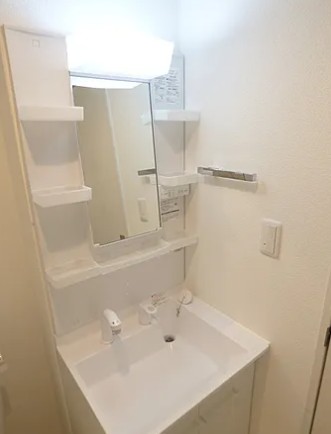 洗面設備　別部屋参照写真