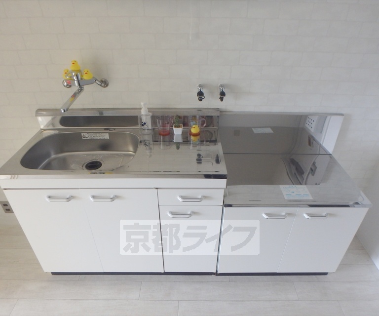 キッチン　ワイドサイズのキッチンです。