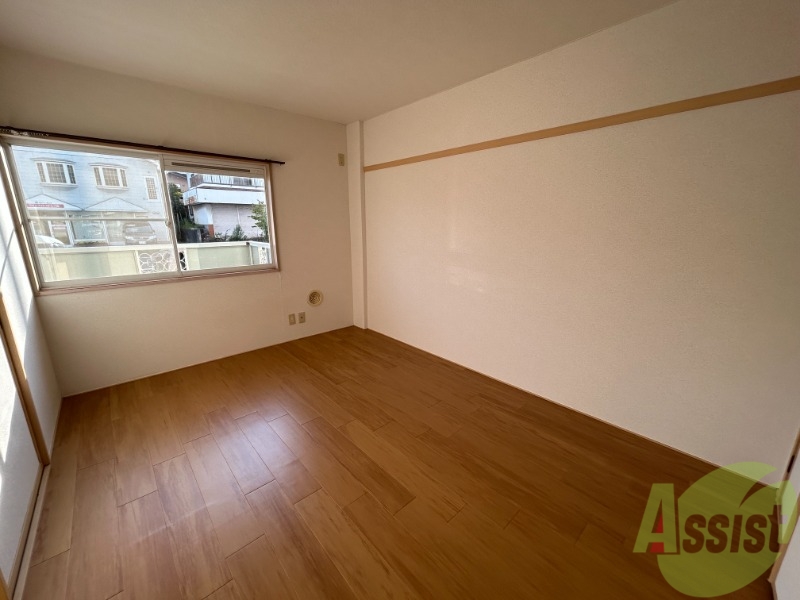 その他部屋・スペース　もう一部屋洋室がございました。広さは６帖あります。