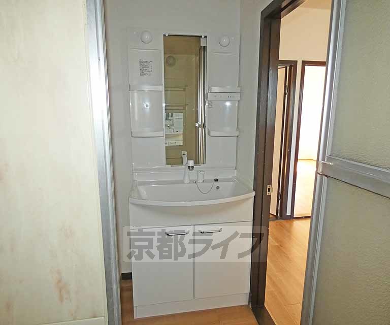 近鉄京都線 竹田駅 徒歩3分 3階建 築39年の内装写真