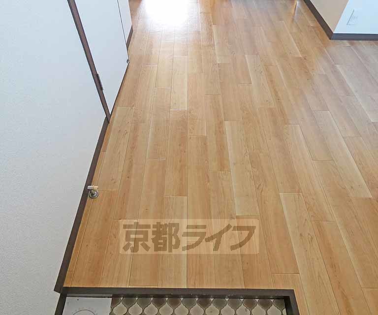 近鉄京都線 竹田駅 徒歩3分 3階建 築39年の内装写真