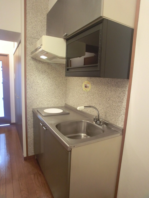 キッチン　別部屋の写真です。現況優先となります。