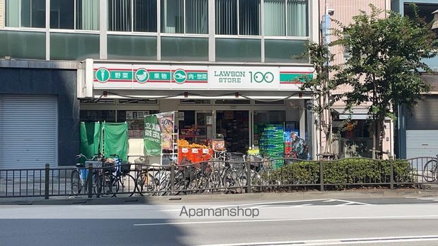 コンビニ　ローソンストア１００（コンビニ）まで393m