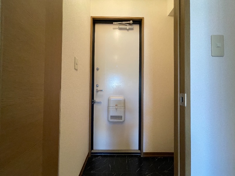 玄関　別号室