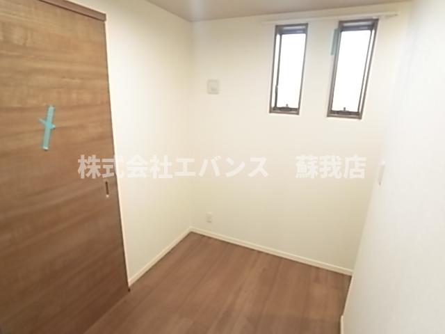その他部屋・スペース　落ち着いて過ごせるお部屋なので、寝室にいかがでしょうか