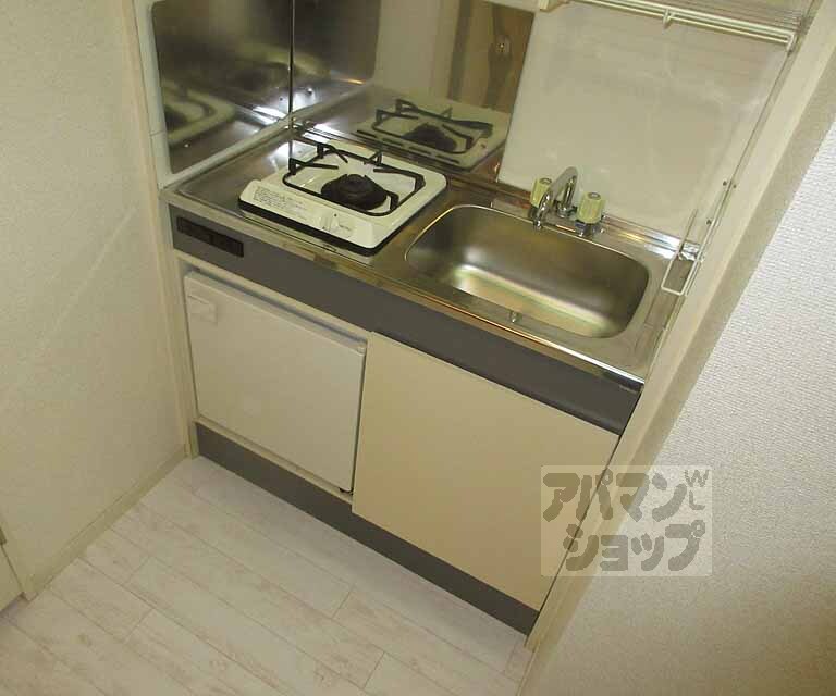 キッチン　コンパクトなキッチンです。
