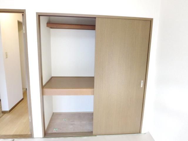 収納　★奥行きのある押入れです★