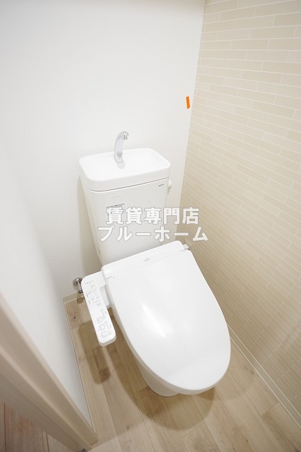 トイレ　温水洗浄便座付のトイレ！
