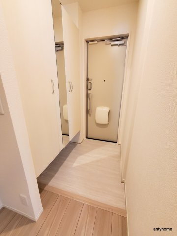 Blancheur関目の玄関写真