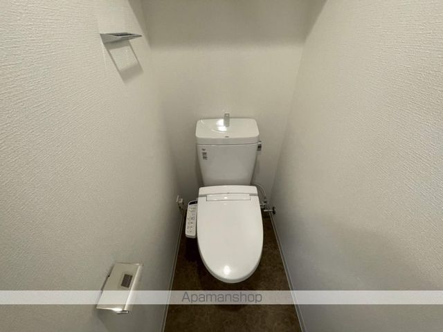 地下鉄御堂筋線 新大阪駅 徒歩7分 14階建 築5年のトイレ写真