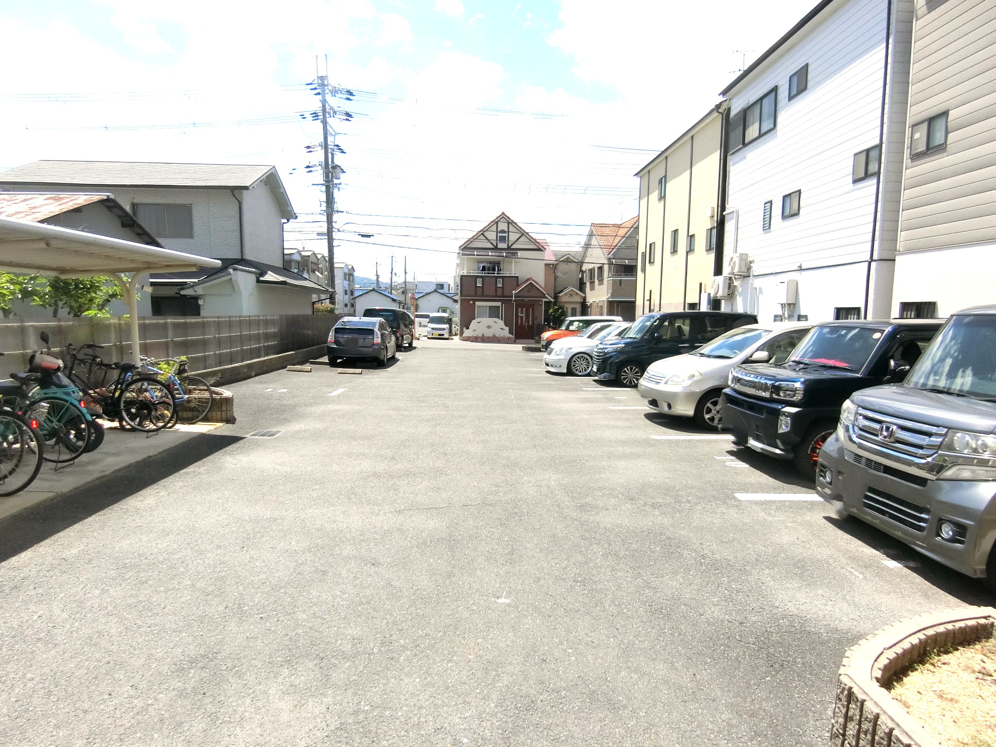 駐車場　敷地内に駐車場を完備です☆（要確認）