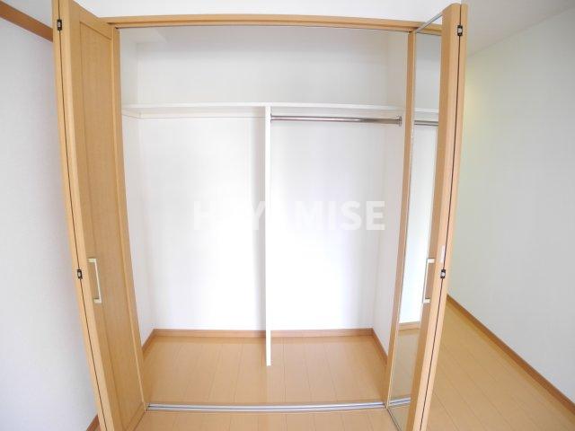 収納　※同物件別室、同間取りの写真です。現況を優先します。