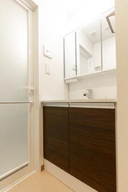 洗面設備　※写真は同タイプ住戸です。