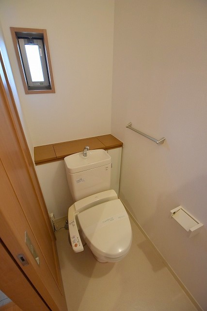 ヒューゲル貴のトイレ写真