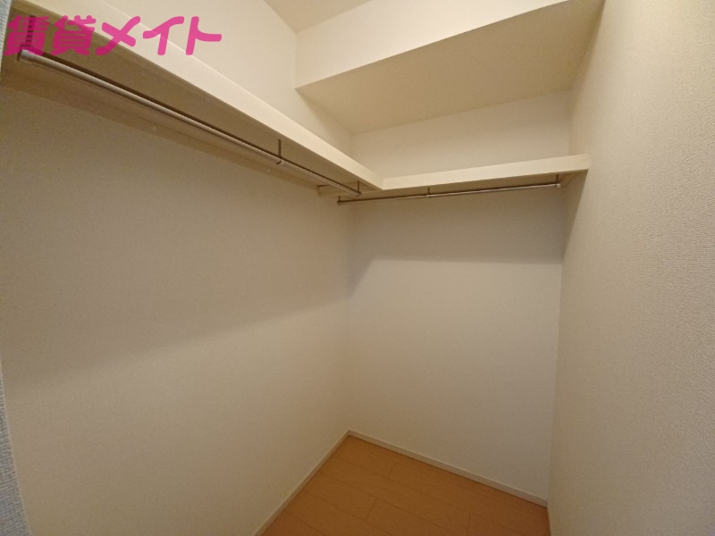 収納　同型タイプ画像