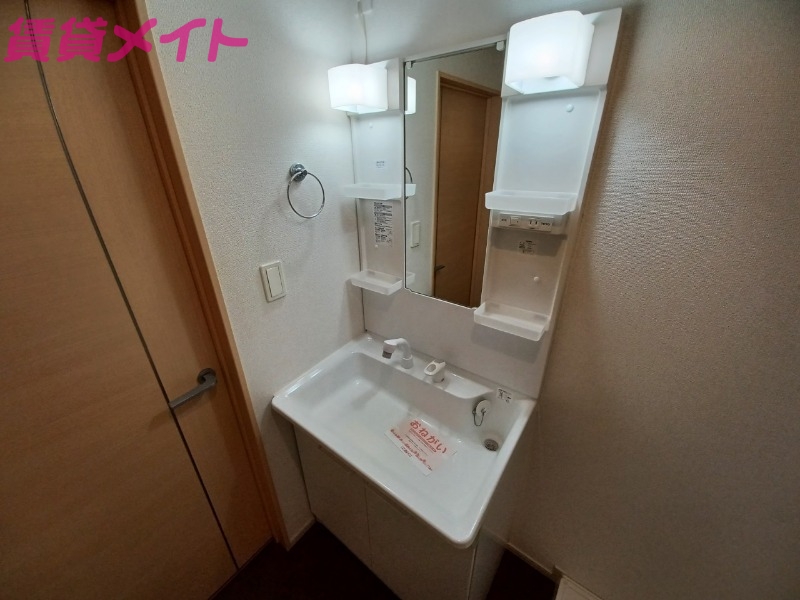 洗面設備　同型タイプ画像