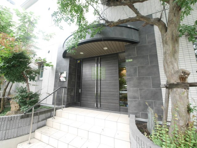 小田急線 千歳船橋駅 徒歩10分 6階建 築15年の外観写真