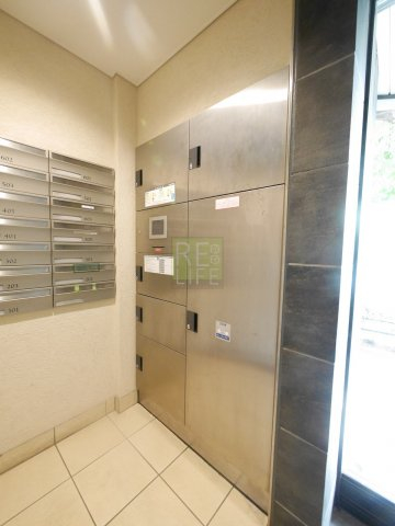 小田急線 千歳船橋駅 徒歩10分 6階建 築15年の外観写真