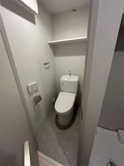 都営三田線 西巣鴨駅 徒歩8分 5階建 築2年のトイレ写真