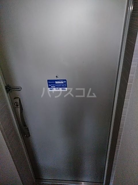 レジディア浦安の玄関写真