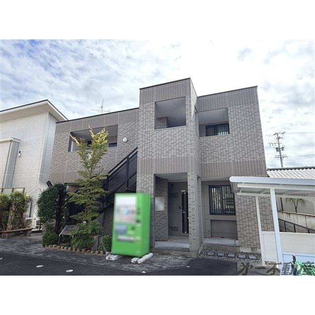 エントランス　建物外観
