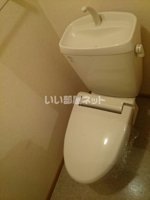 Yi アイリスのトイレ写真