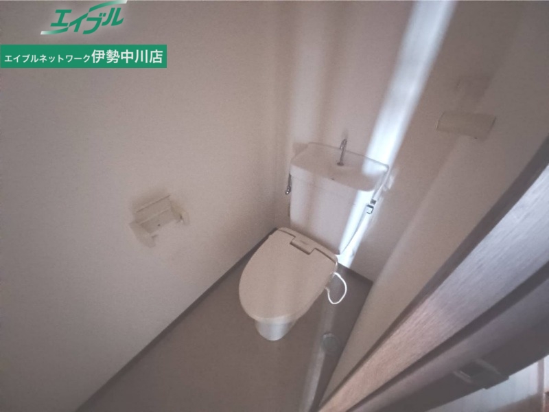 トイレ　同建物の別部屋写真です