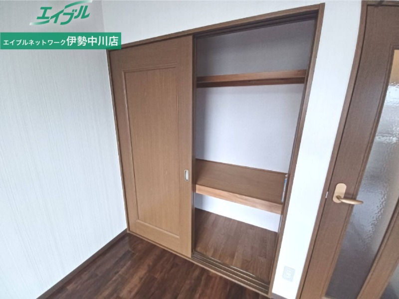 収納　同型別部屋の写真です