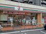 コンビニ　セブンイレブン新宿下落合駅北店（コンビニ）まで107m