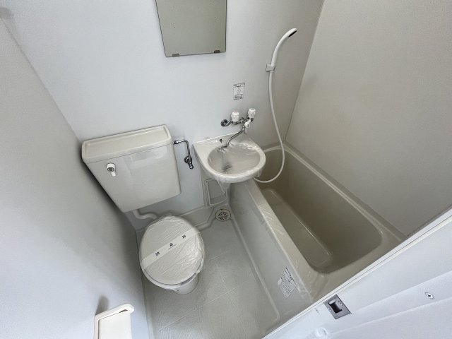 バス・シャワールーム　お風呂です