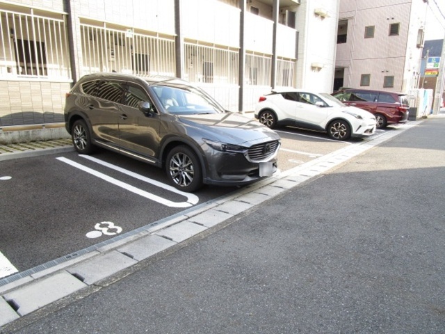 駐車場　駐車場（要空き確認）