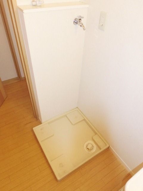 その他　室内洗濯機置き場を脱衣場に設置
