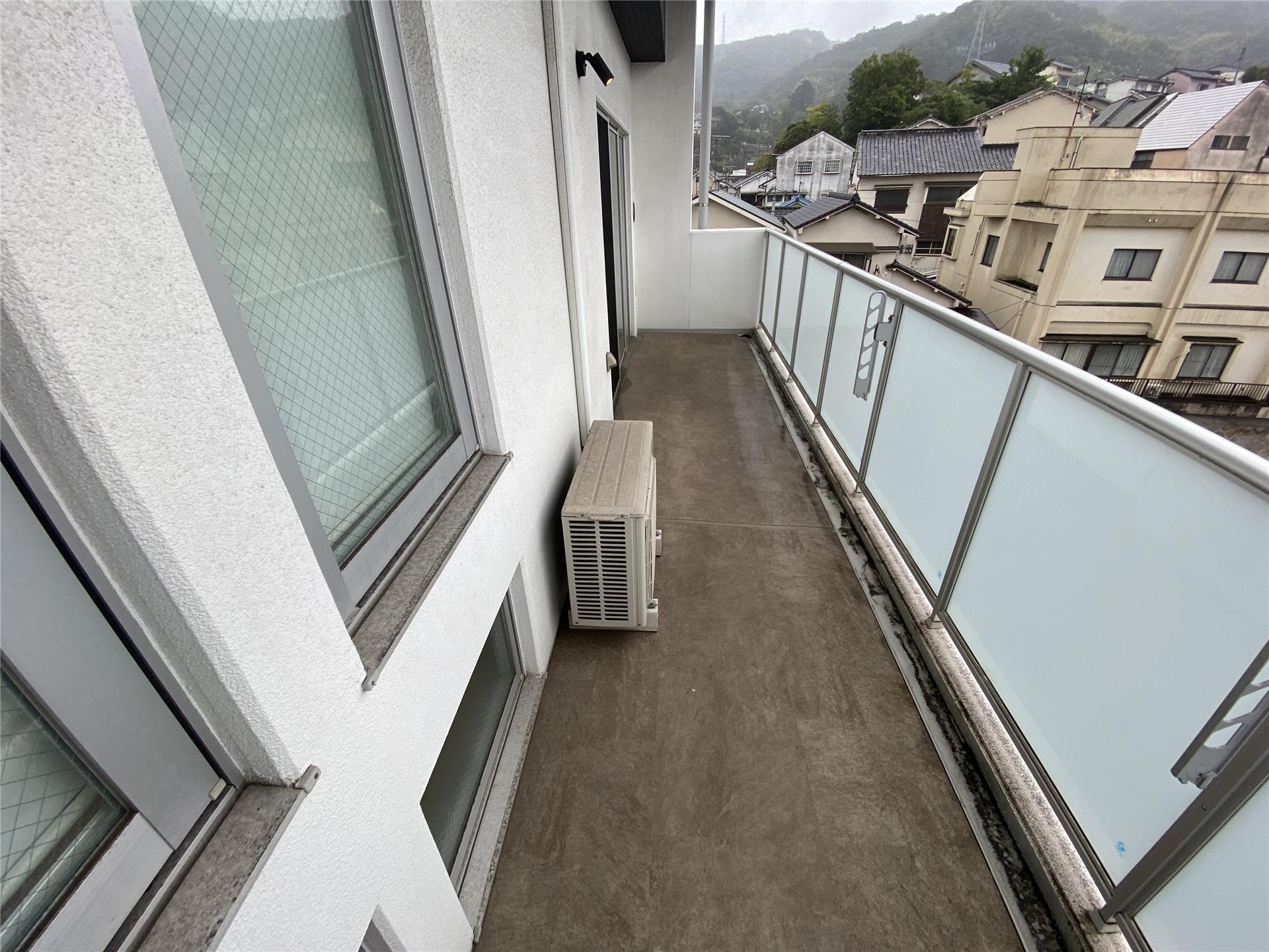 バルコニー　日当たり良好で風通しの良いバルコニー♪