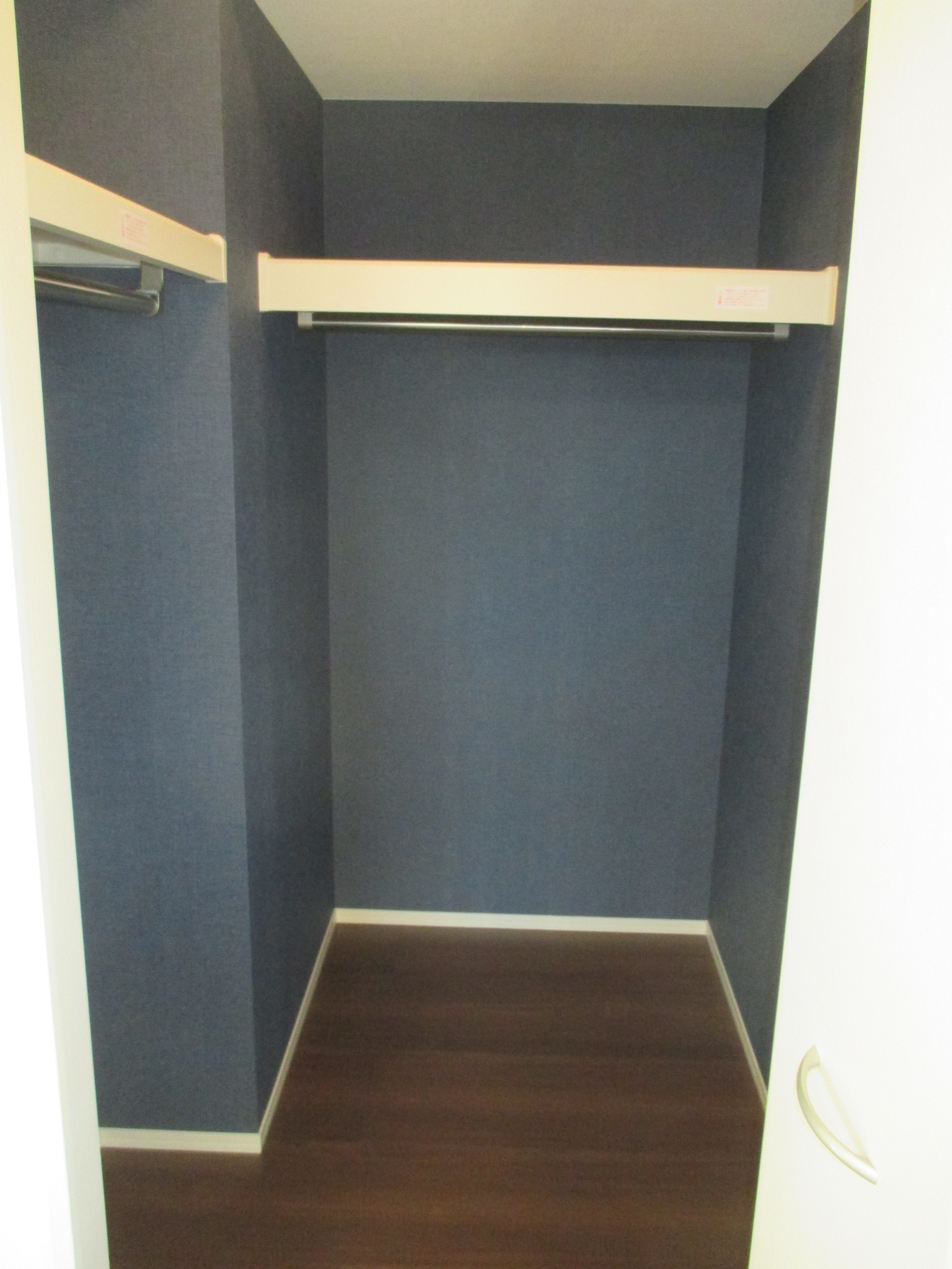 収納　こちらの画像は同一物件の別部屋です。