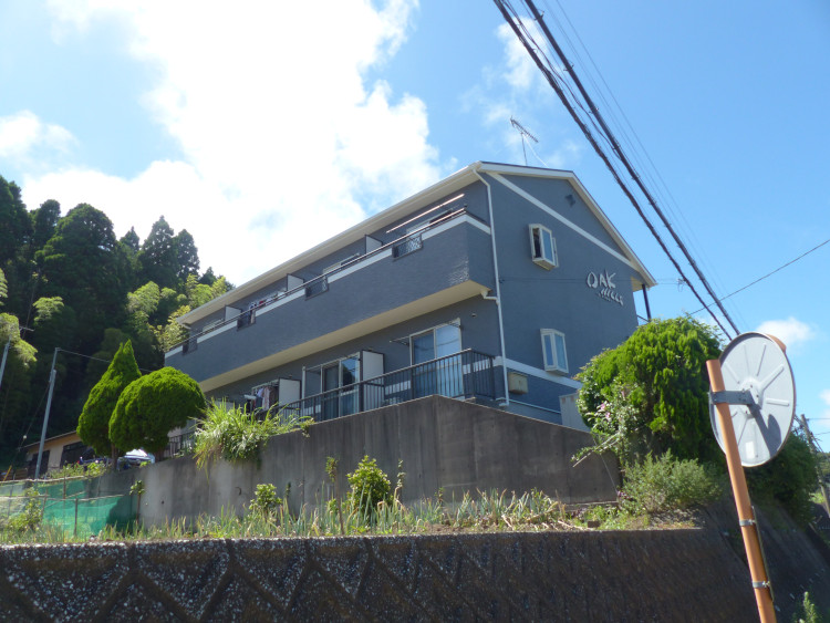 建物外観　日当たり良好な南向き！