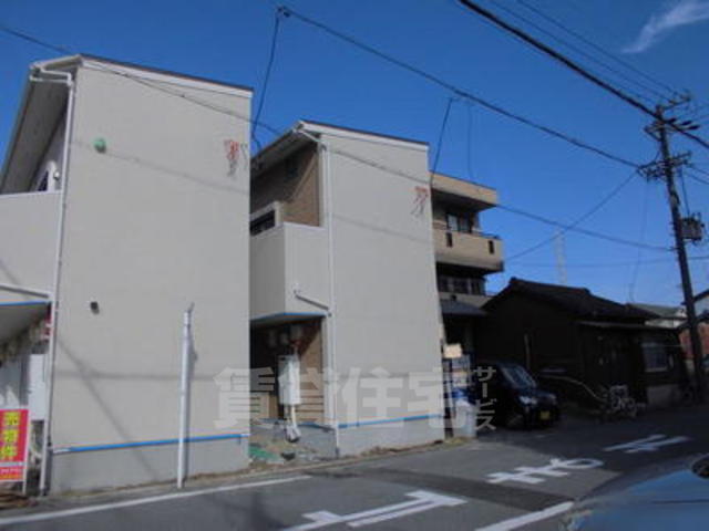 名古屋市南区本城町のアパートの建物外観