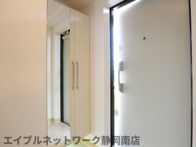 玄関　明るい玄関です