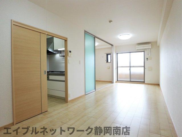 居室・リビング　おしゃれな居間です