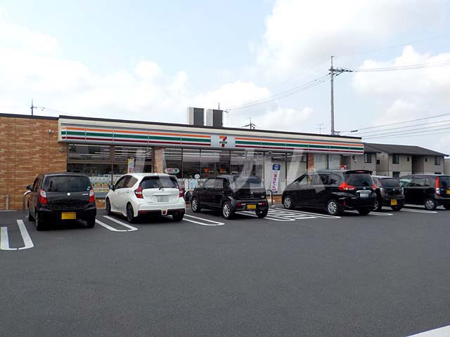 コンビニ　セブンイレブン岡山田中店（コンビニ）まで208m