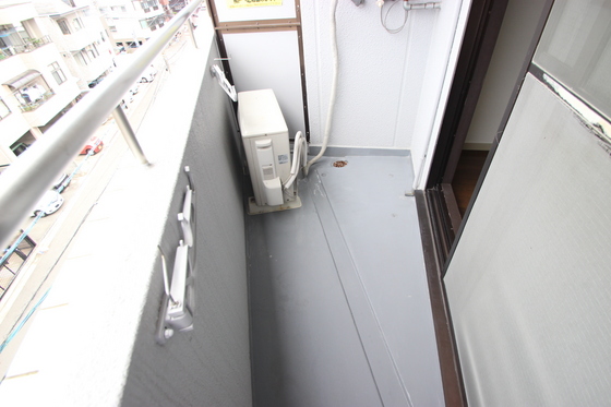 バルコニー　※別号室の写真です