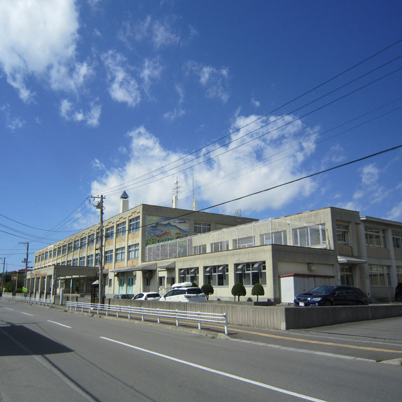 【シャルム湯の川の中学校】