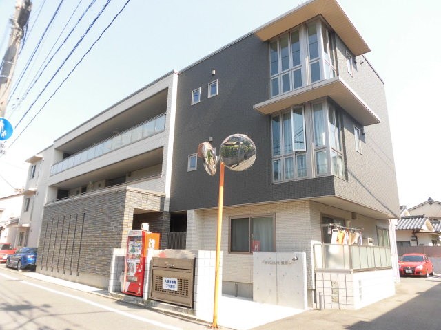 広島市南区東青崎町のマンションの建物外観