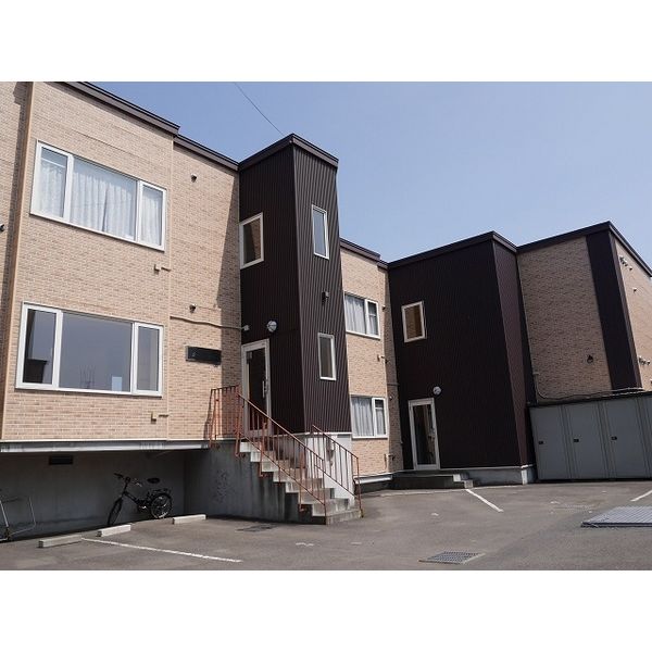 北海道札幌市豊平区西岡四条２（アパート）の賃貸物件の外観