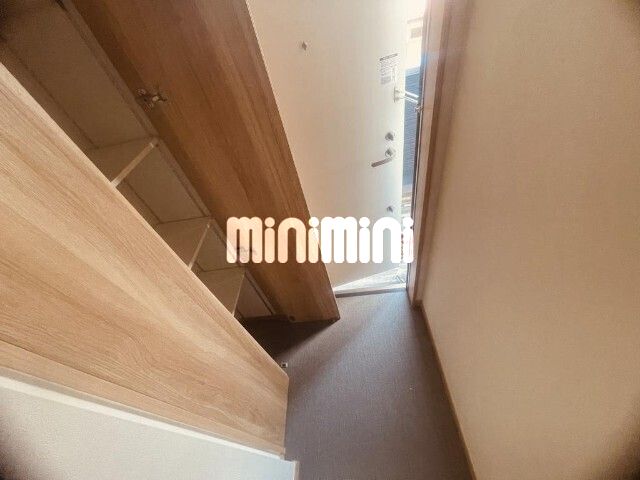 玄関　同タイプ別部屋の写真です