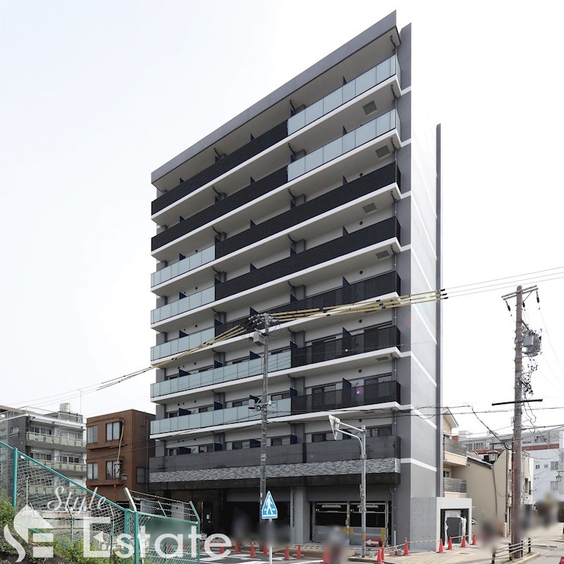 名古屋市中川区尾頭橋のマンションの建物外観