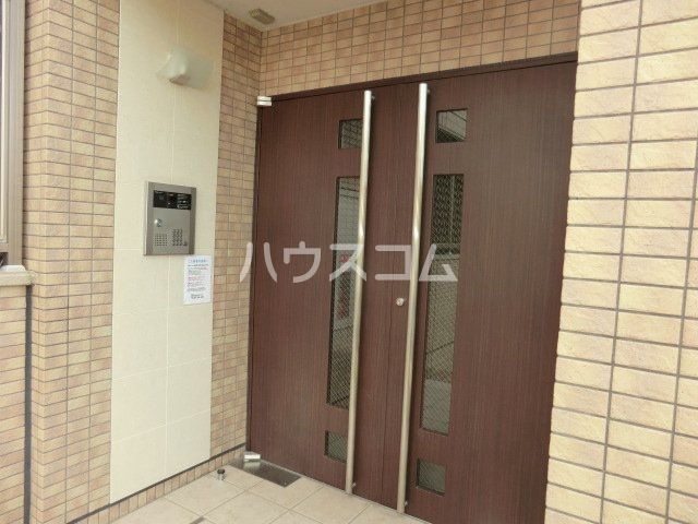 【名古屋市守山区大字上志段味のマンションのエントランス】