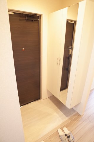 【D-room穴川2丁目の玄関】