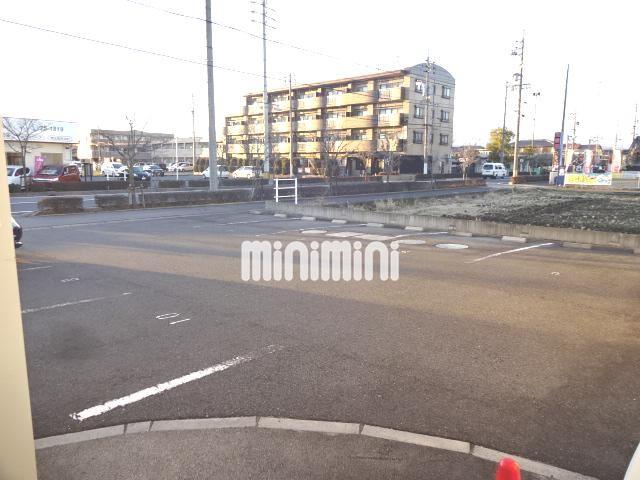 駐車場　駐車場の様子です。