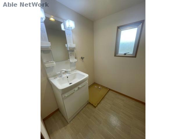 西尾市 3階建 築36年の内装写真