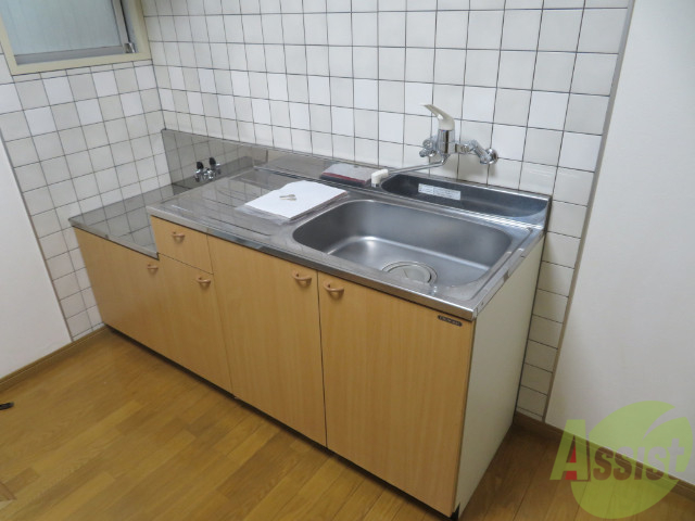 キッチン　キッチンは使いやすいサイズ感になっています。